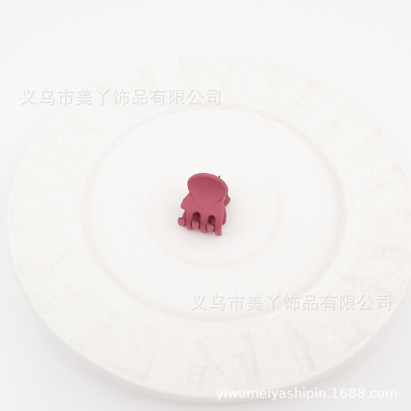 塑料磨砂喷漆小抓夹12.jpg