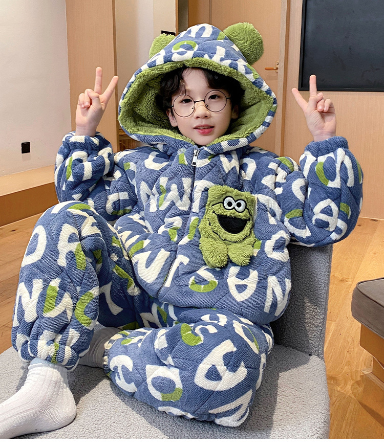 复制_新款男童冬季连帽夹棉套装中大童家居服套装.jpeg