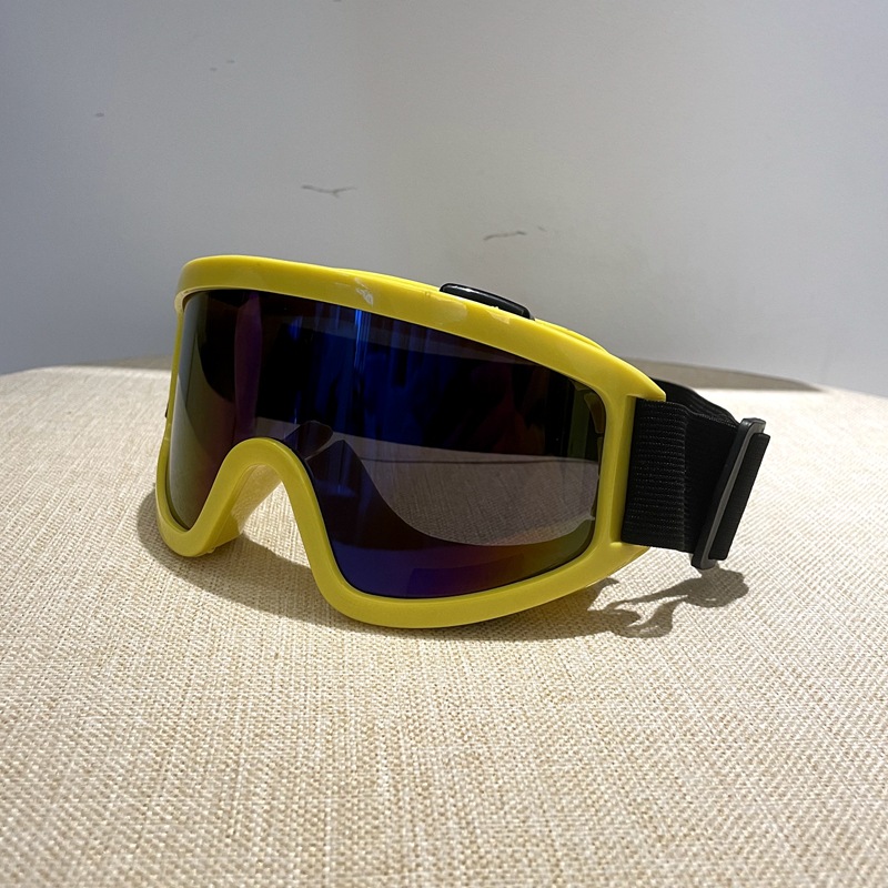 滑雪镜-实拍2黄框彩片.jpg