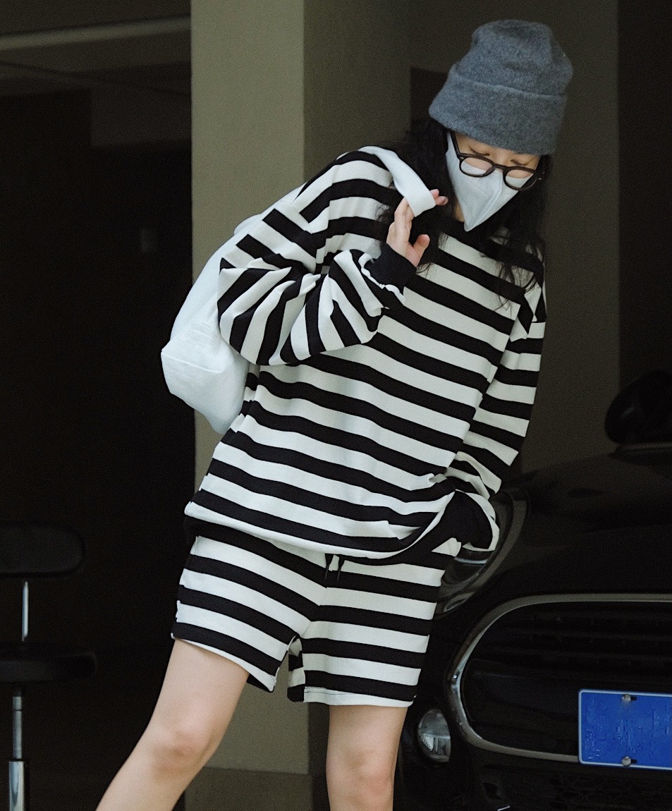 DCE366B8-F2F9-4DA2-8D29-6AAE12