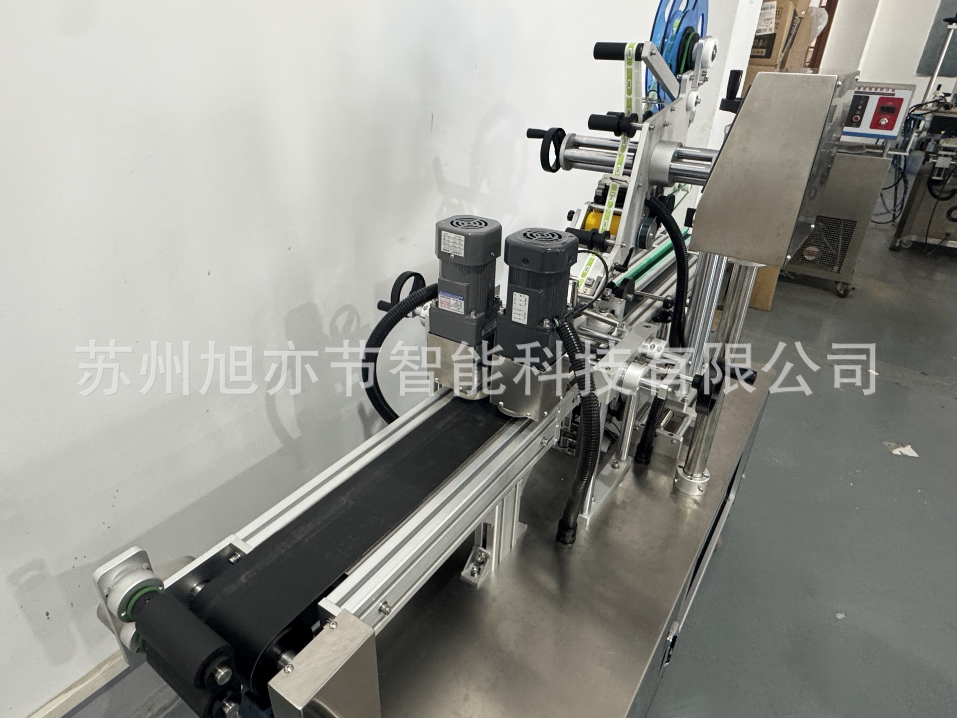 36064982-a0e0-4df9-9feb-ca4016