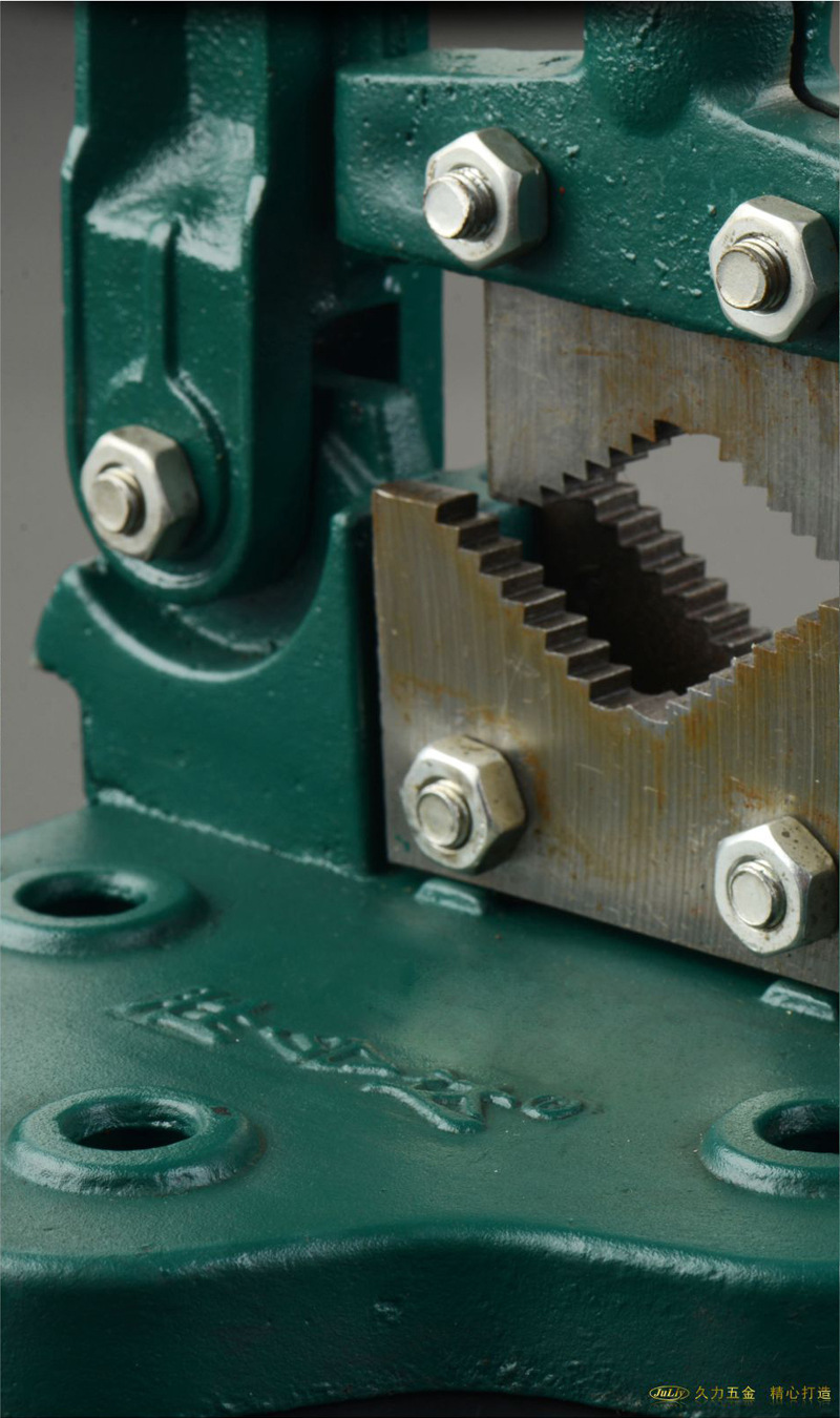 管子台虎钳详_04.jpg