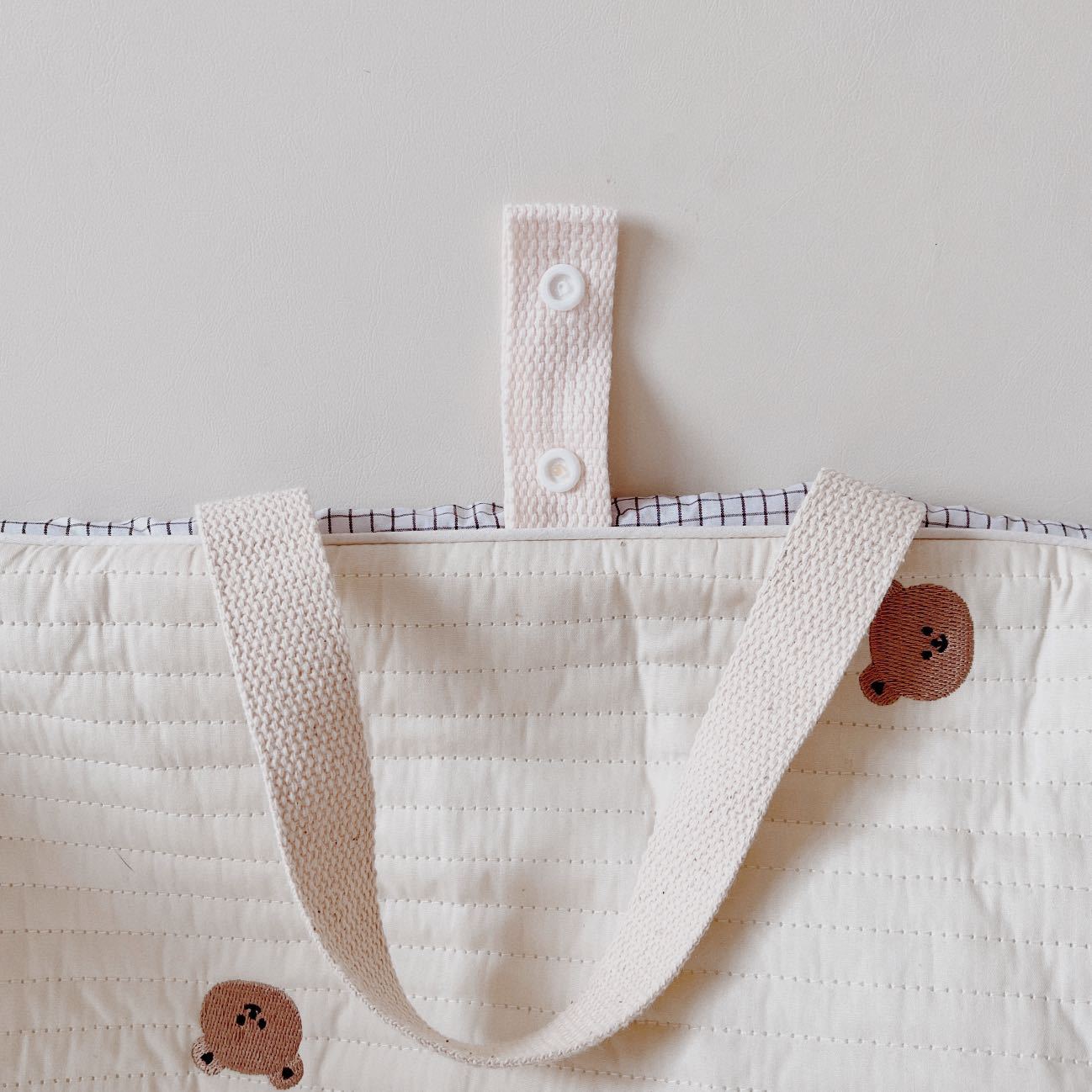 09d2d6d7-16c6-4049-8c60-f9d077