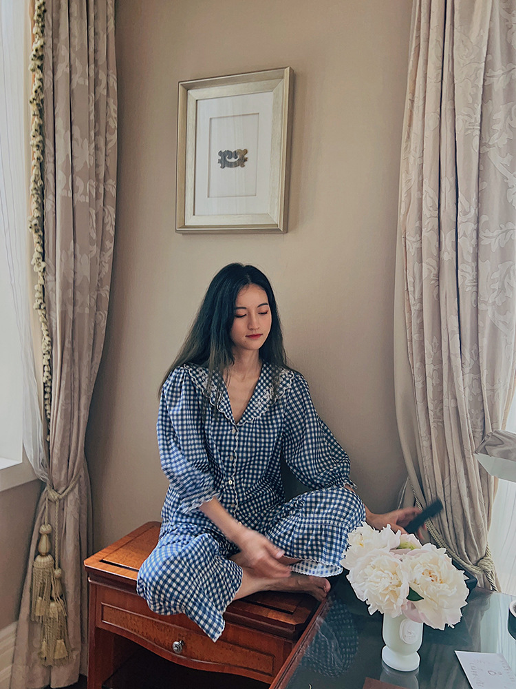 6547D744-C082-4BB2-90B5-266370