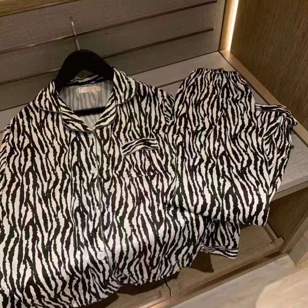 O1CN01NzU7Wz24yjK35oCF6_!!2210