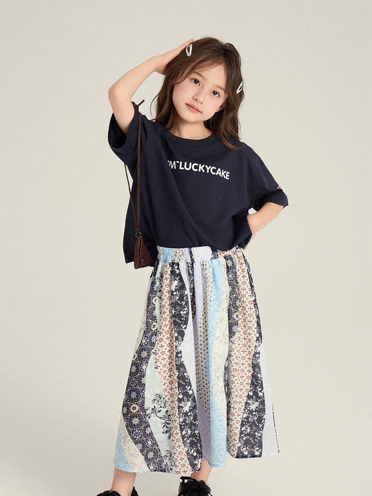 250430yiyijia157706 whitecube.