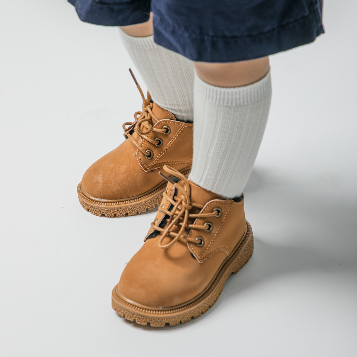 卡其色 上脚 (8).jpg