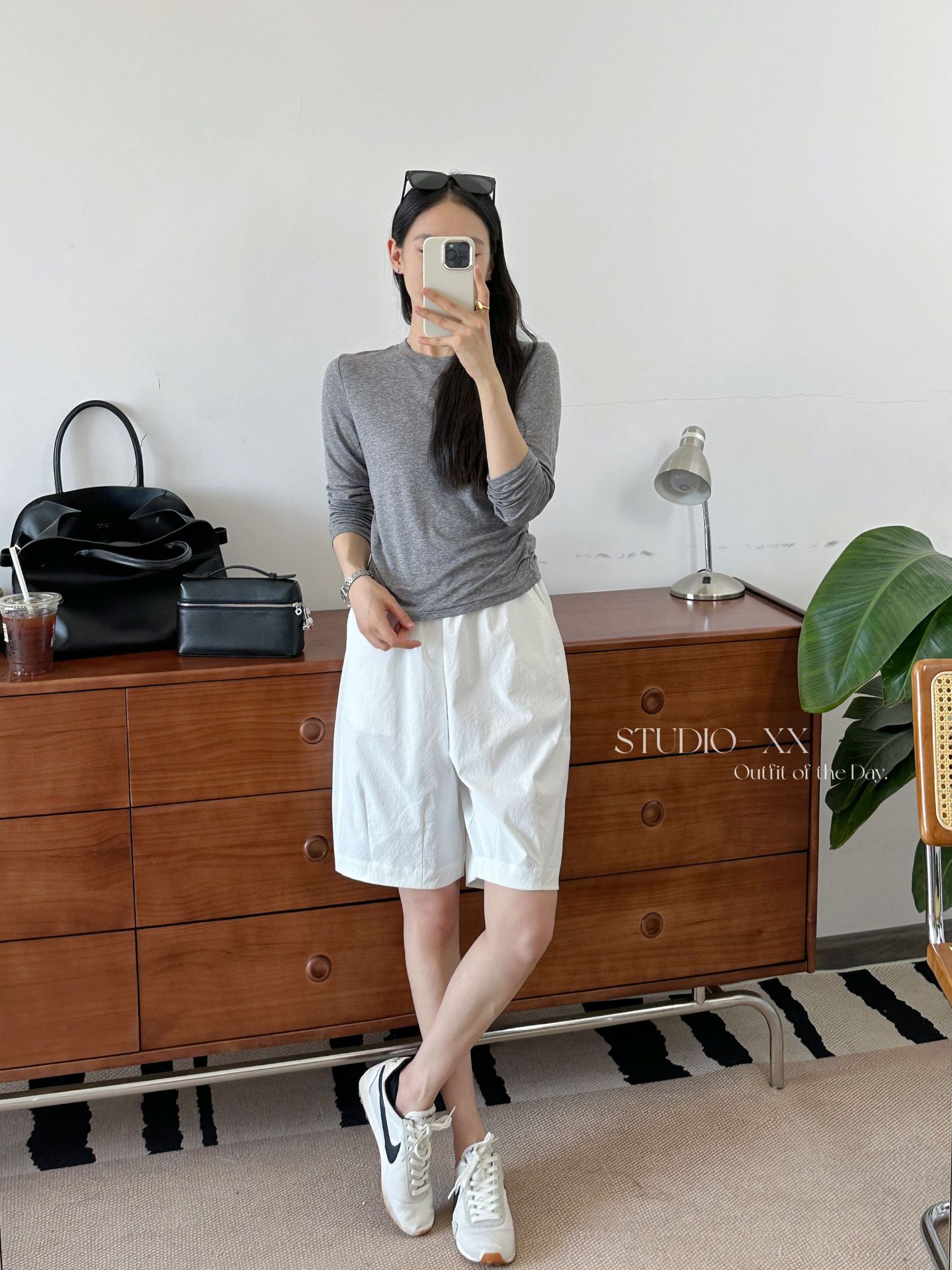 白色 (1).jpg