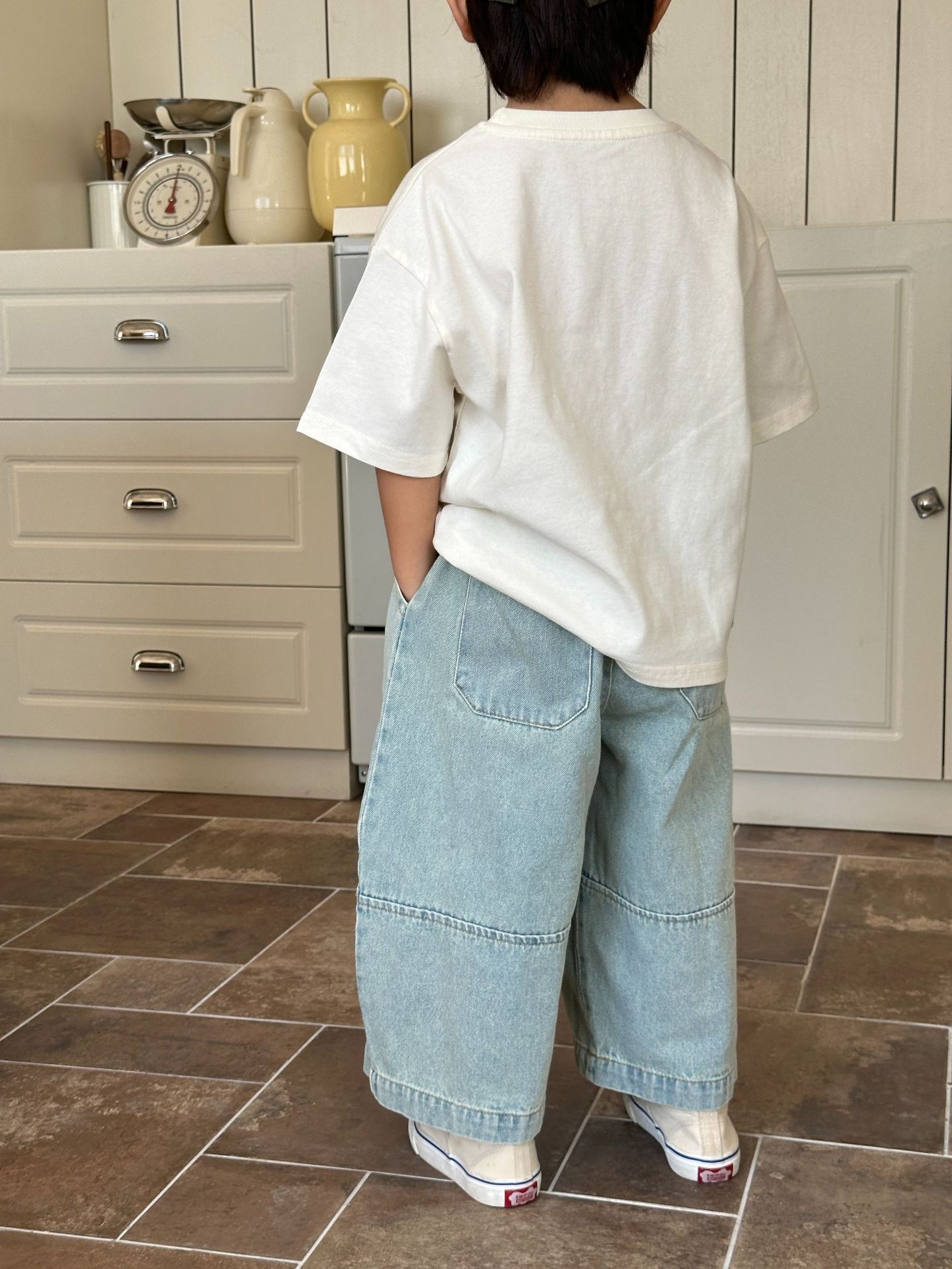 B987D79A-0EED-4F08-8C4E-8F9DD8