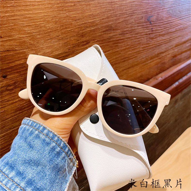 米白框黑片 (2).jpg