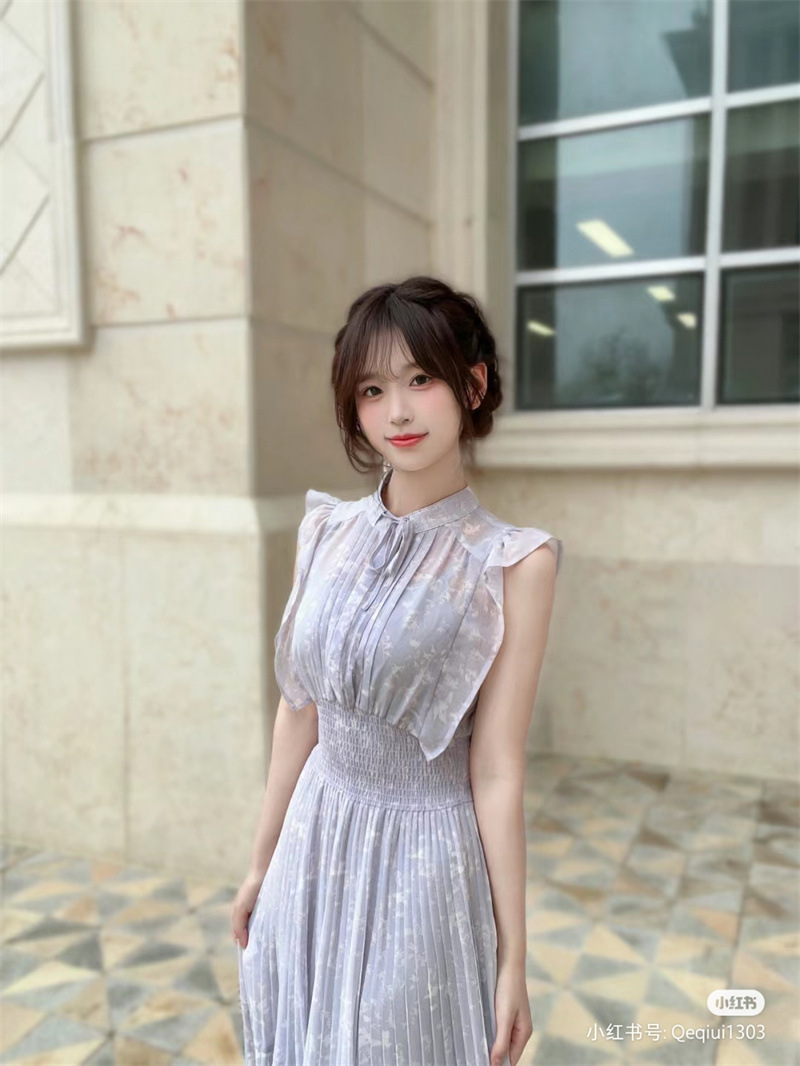 Camera_XHS_17128971105651040g2