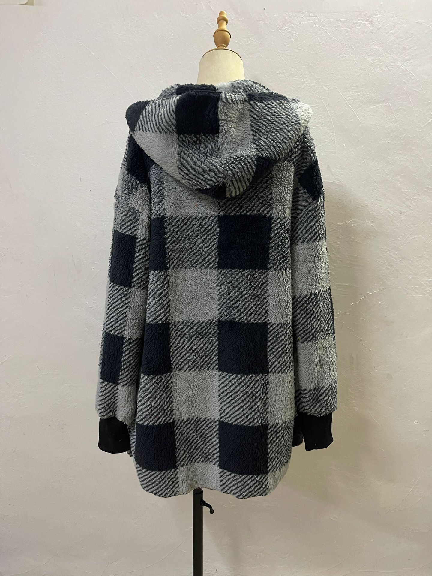 ACBBF05E867526D0CB2F4FEBC21742