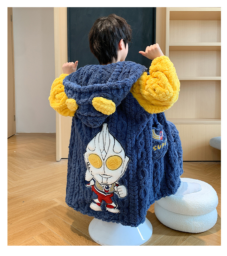 复制_儿童睡袍秋冬季加绒加厚睡衣奥特曼法兰绒中.jpeg