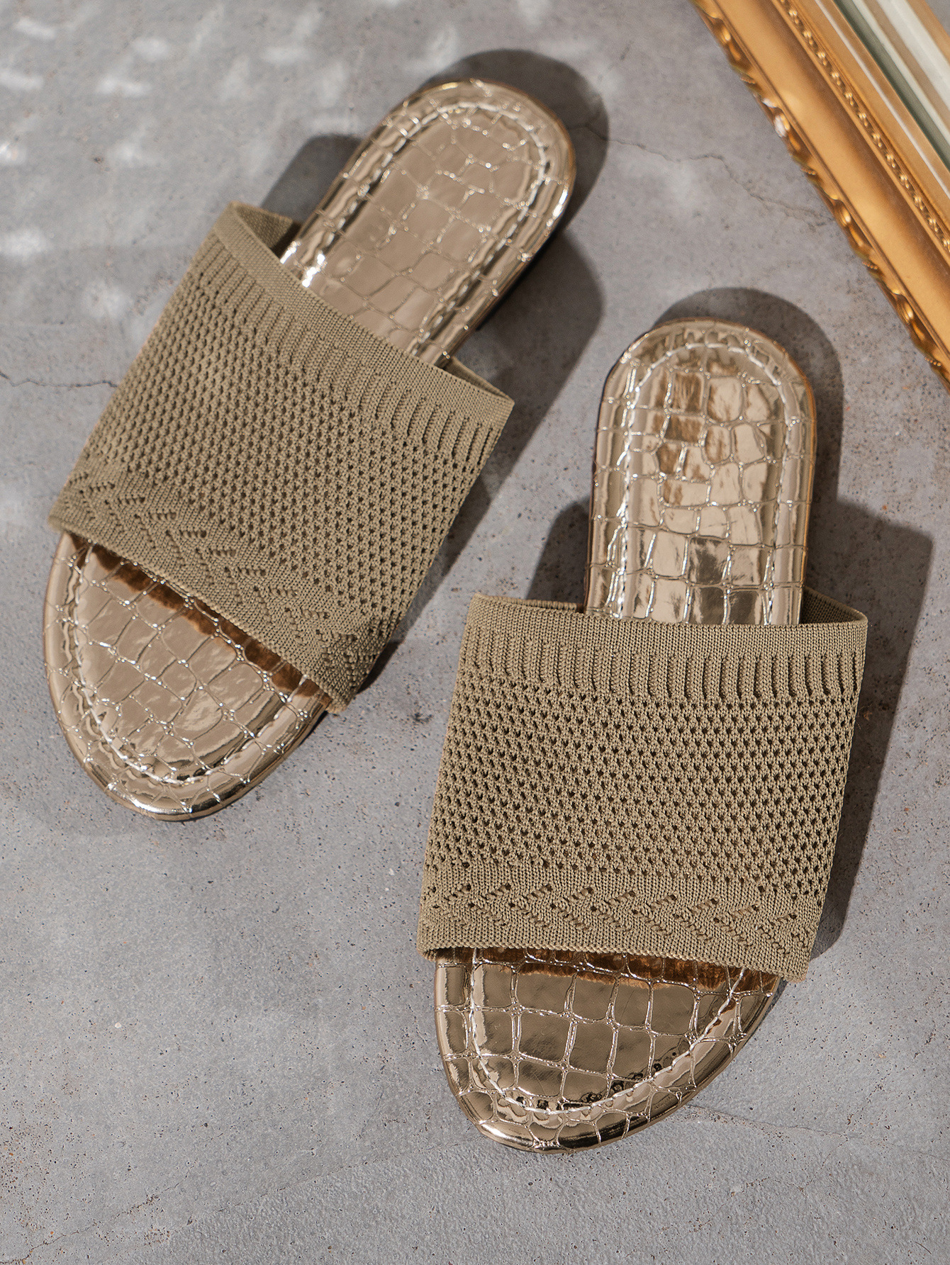 2023111720008834039372w1340h17