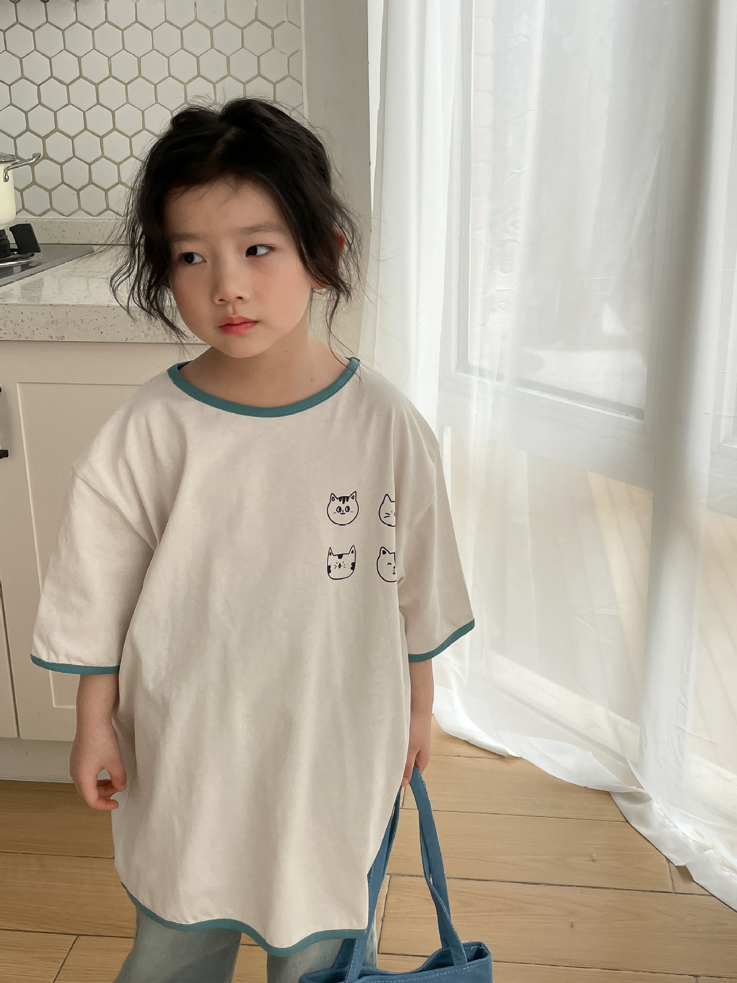 5CB3398D-4F07-4F64-8AF3-E84217