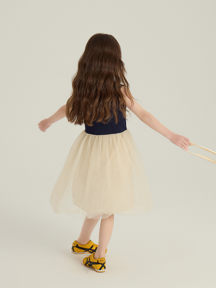 240501 yiyijia162069 whitecube