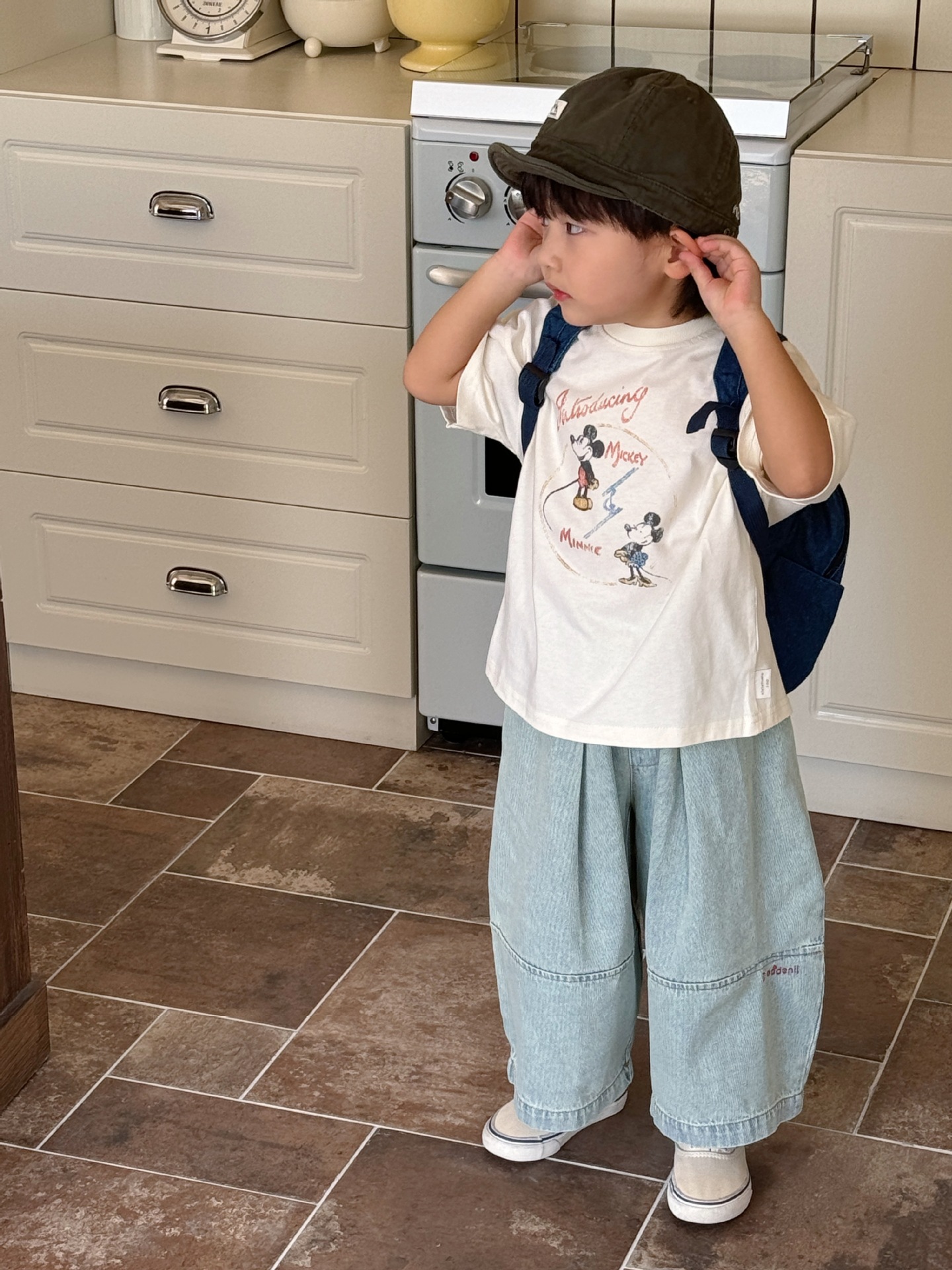 5D31F88A-5164-48F3-A9B6-002E9B