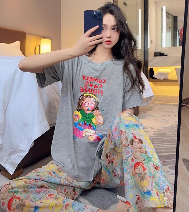 油画女孩短长灰色