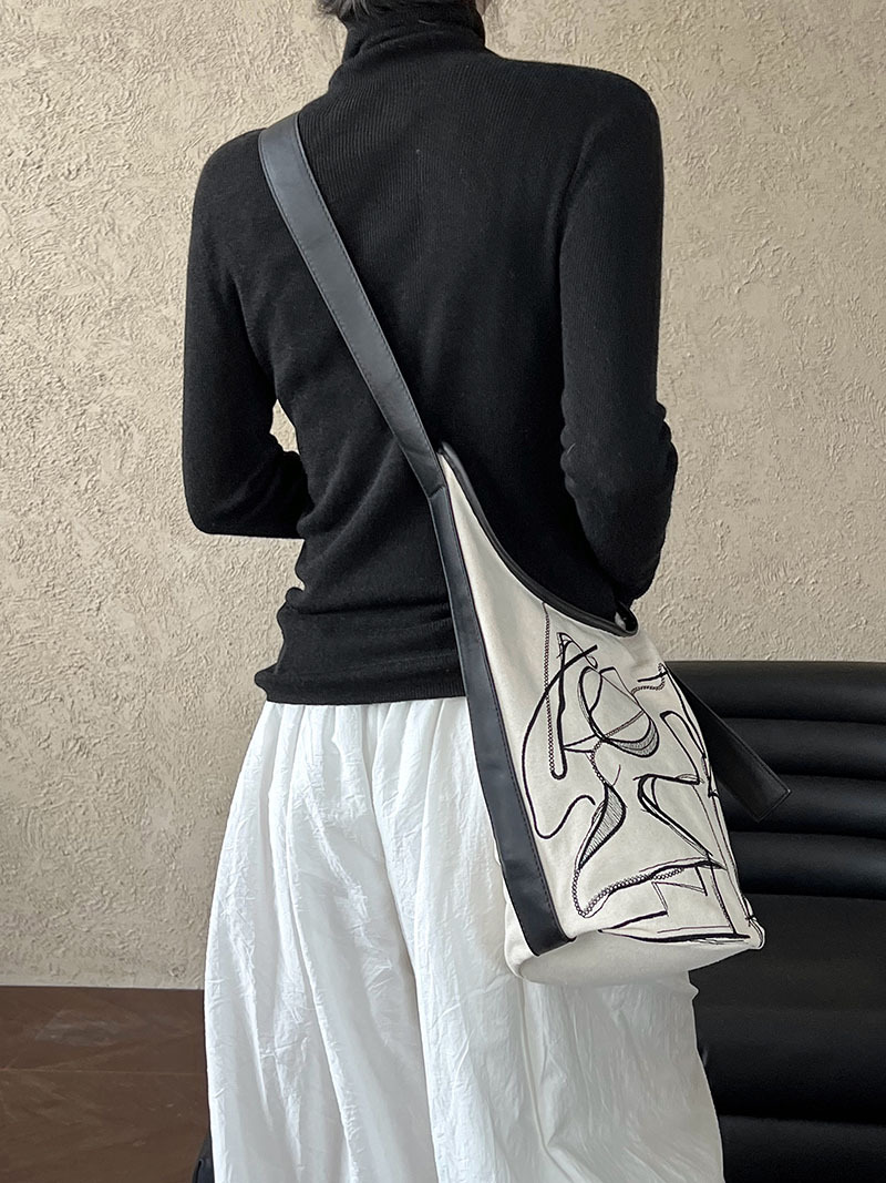 96ACB338-86F2-4576-956E-72E8BE