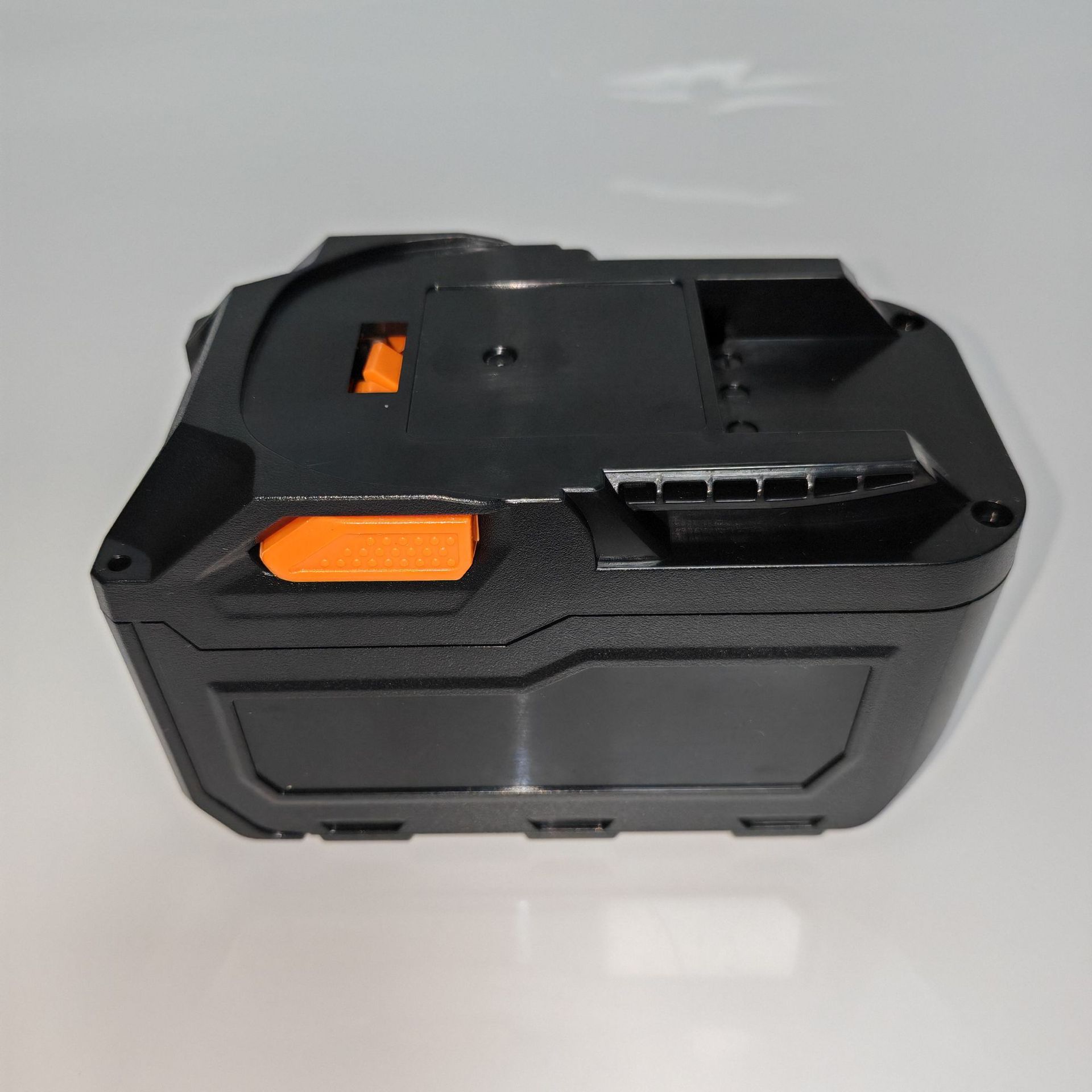 AEG-L1890R-15-186AL (24).jpg