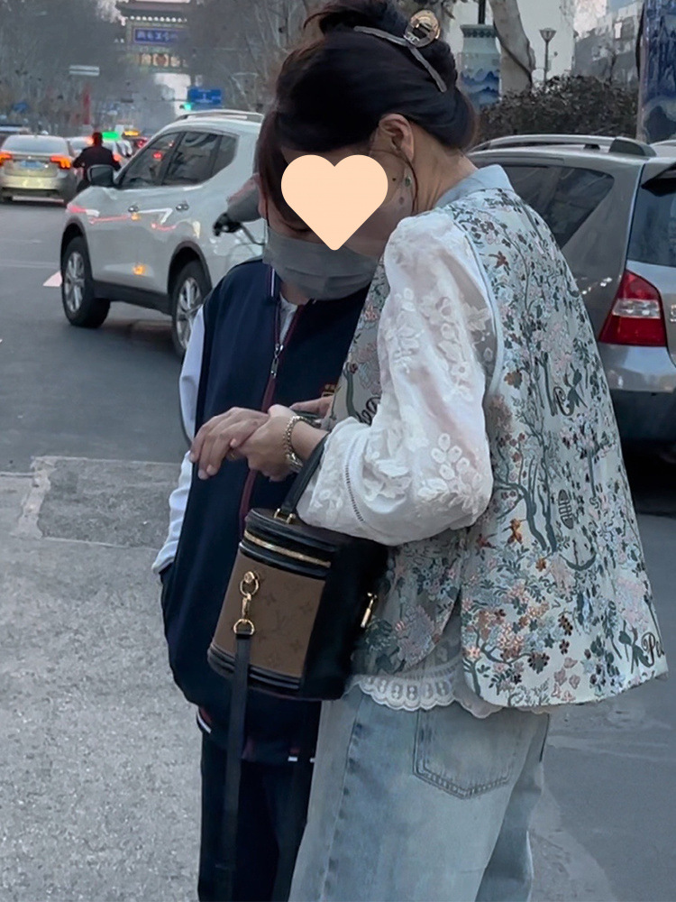 ed97a6ca-3fe6-4bd3-a3b7-af01249d8cba.jpe