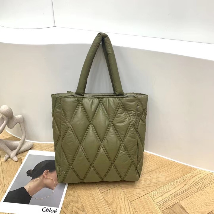绿色