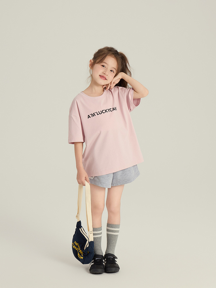 240501 yiyijia164963 whitecube