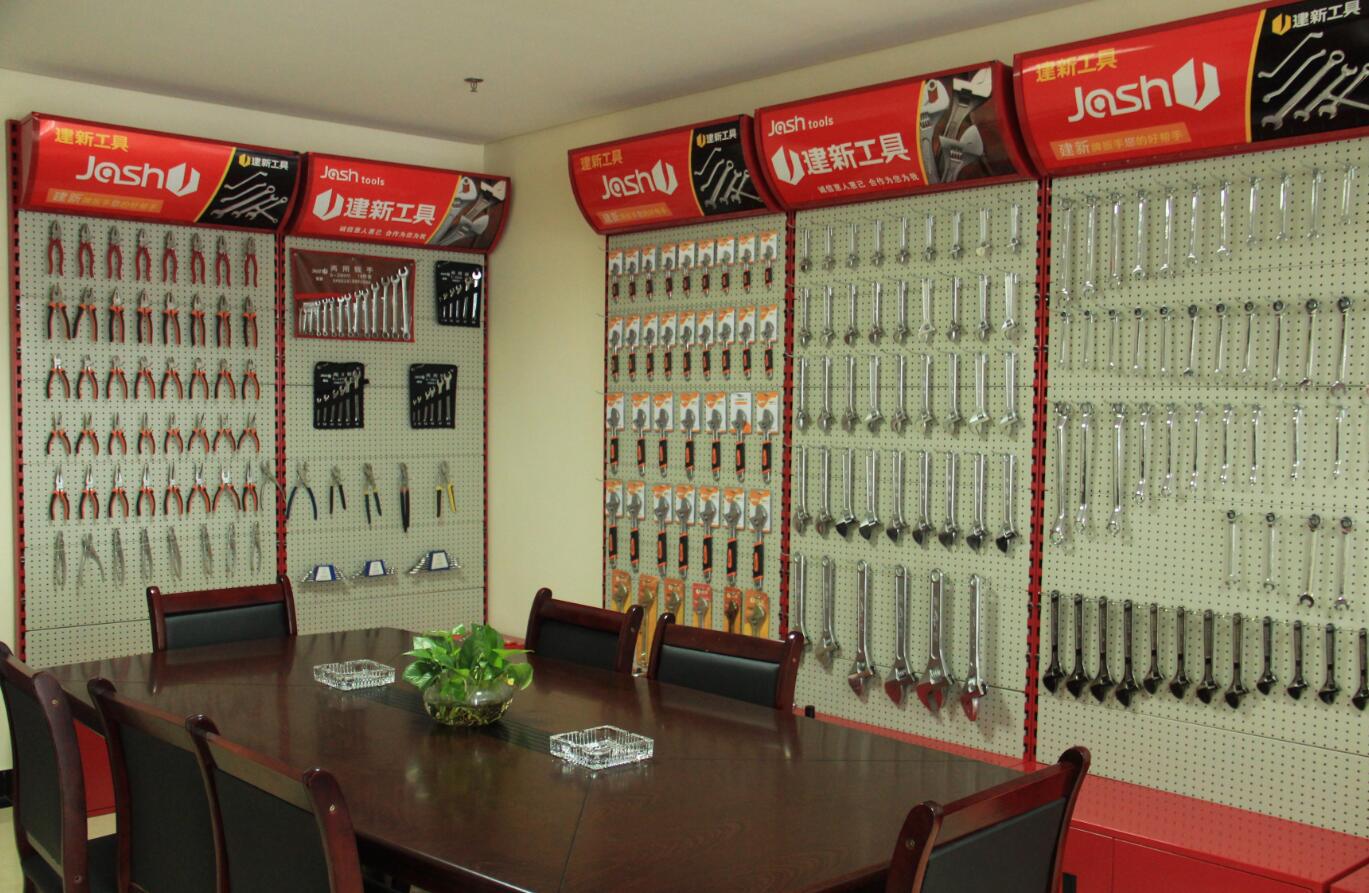 09653F6C5050F1713FB690C582AE15