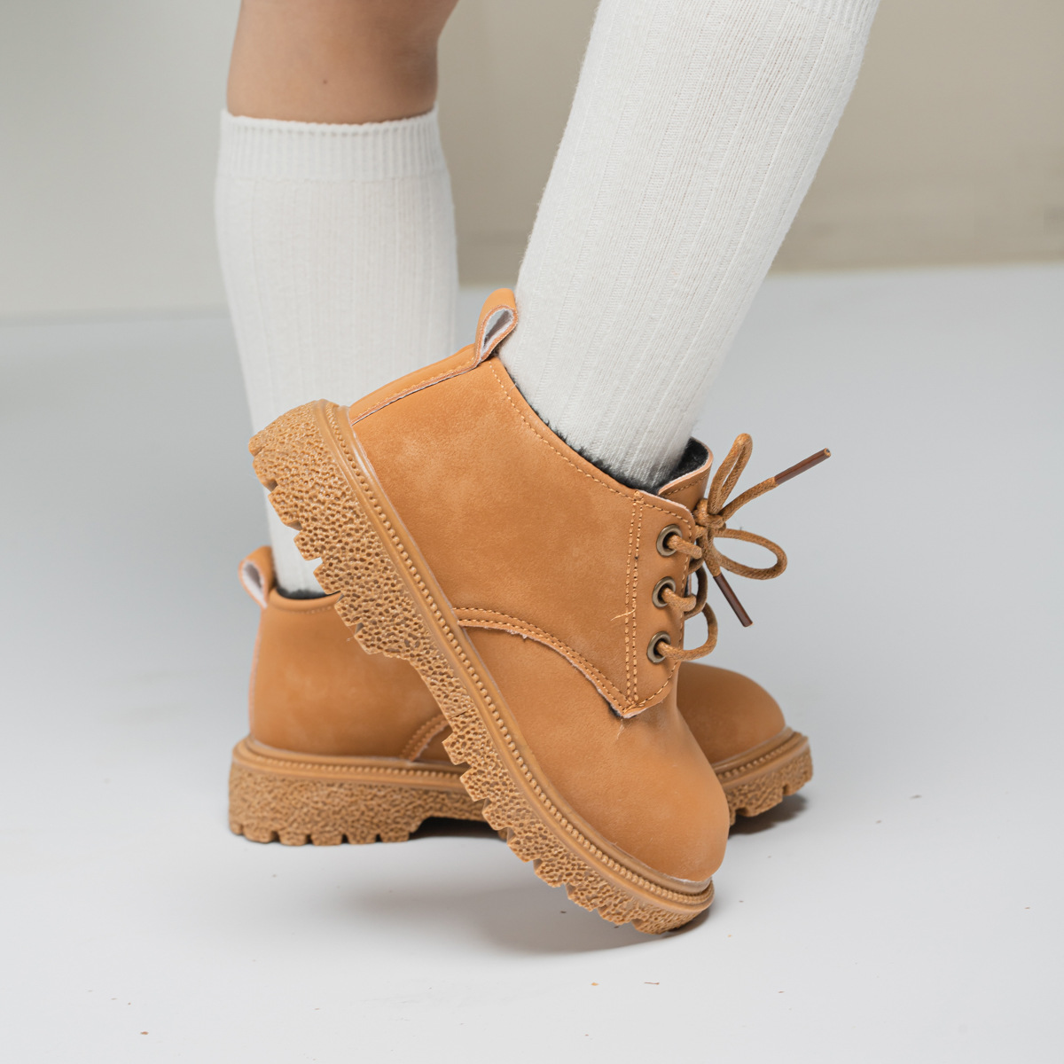 卡其色 上脚 (3).jpg