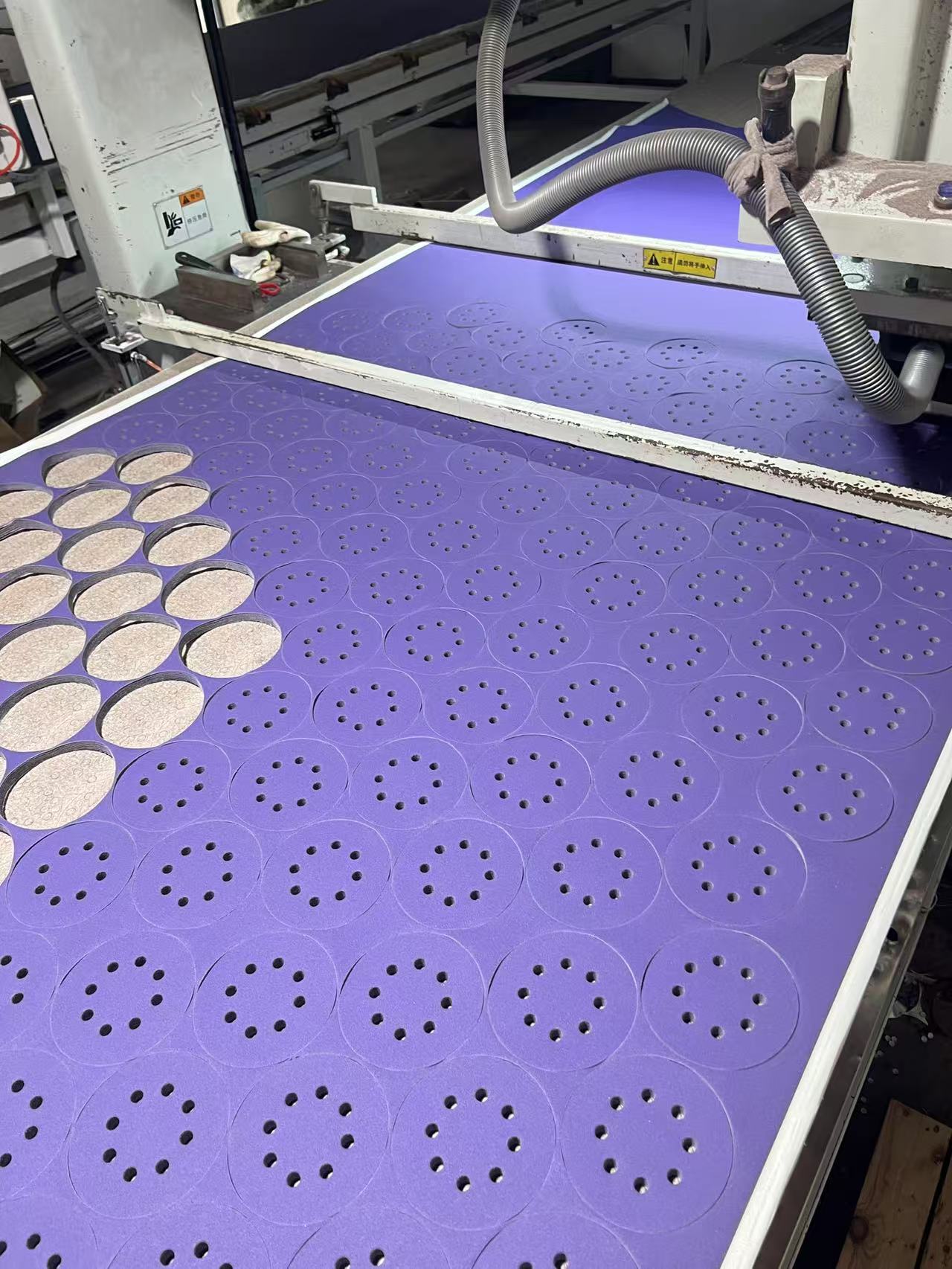 5寸8孔紫色陶瓷砂纸