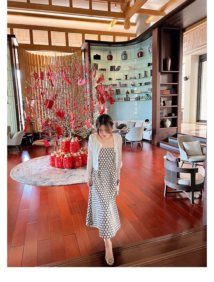 葡萄妈studiolee 经典方扣小方头浅口高跟鞋