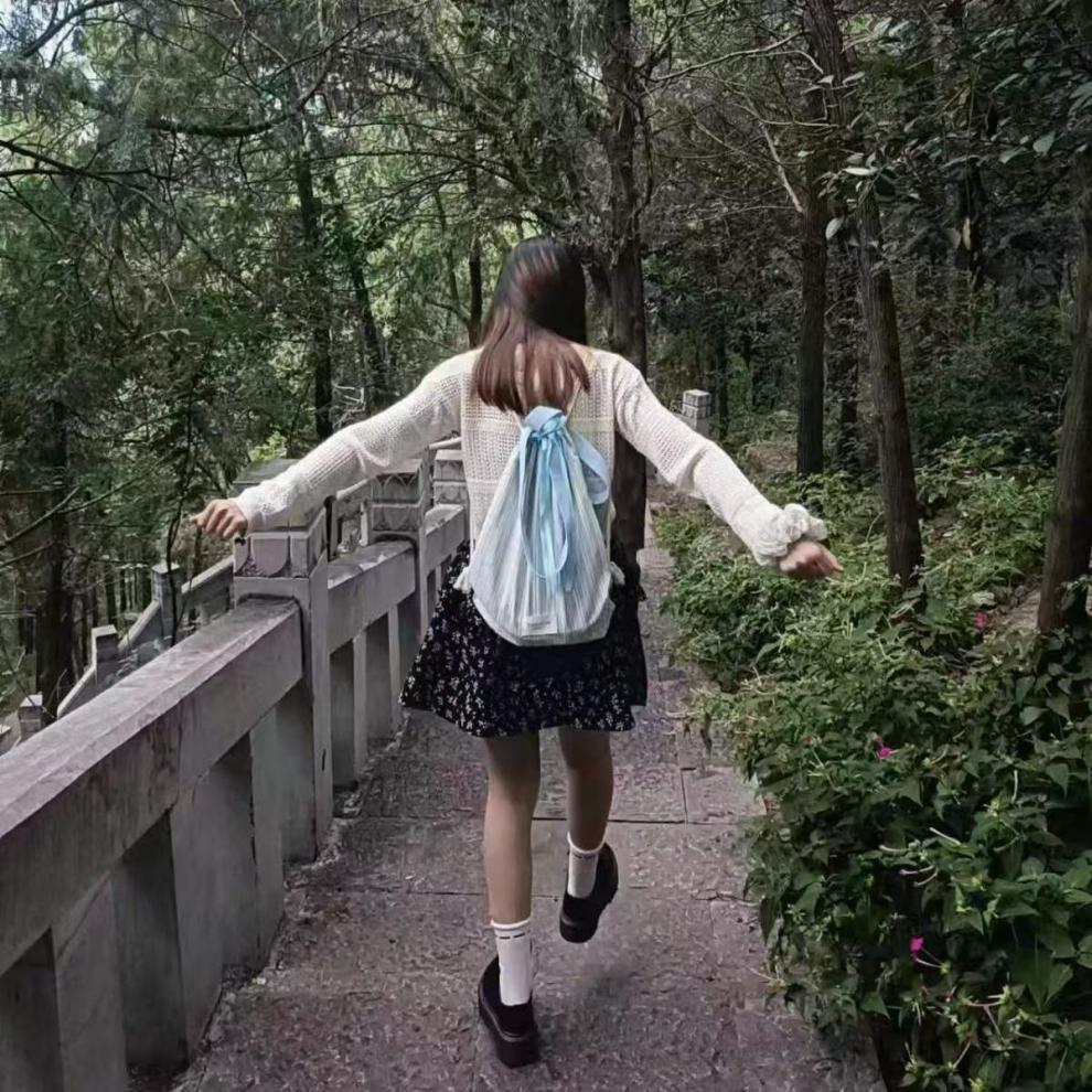 ed9b8d02-6894-4f17-a8ab-f0f7e29ec5ef.jpe