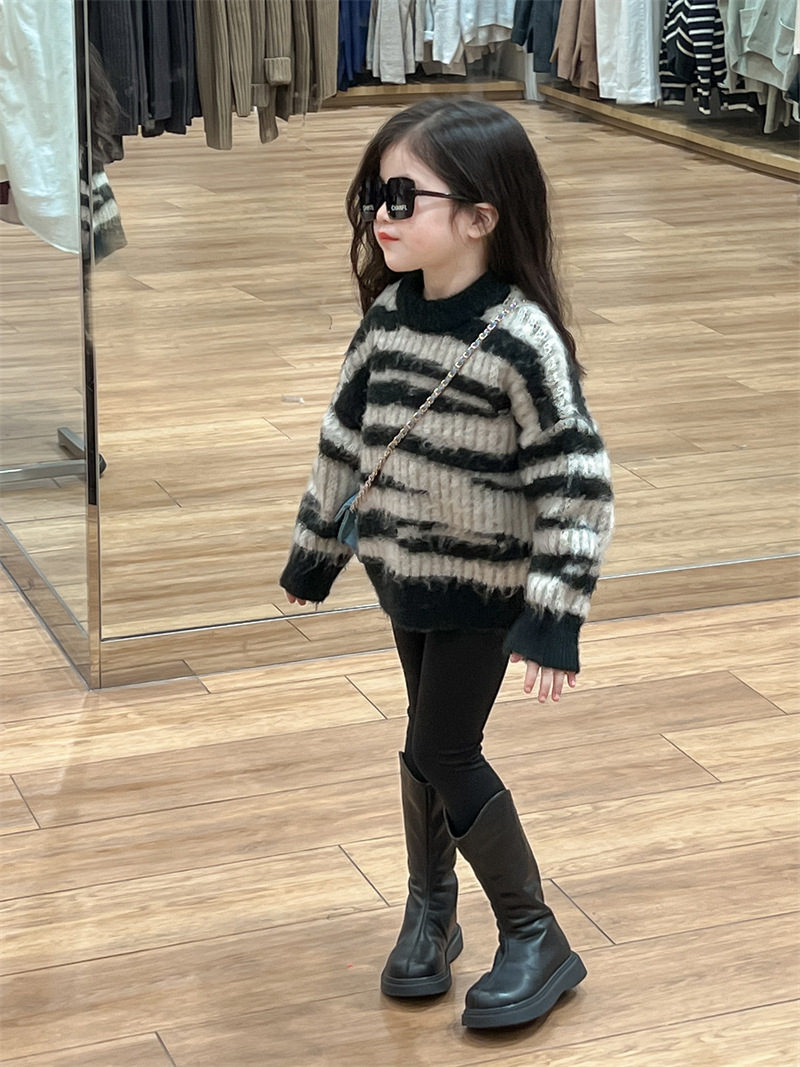 O1CN01t2VZt728KD4RBToVc_!!1035