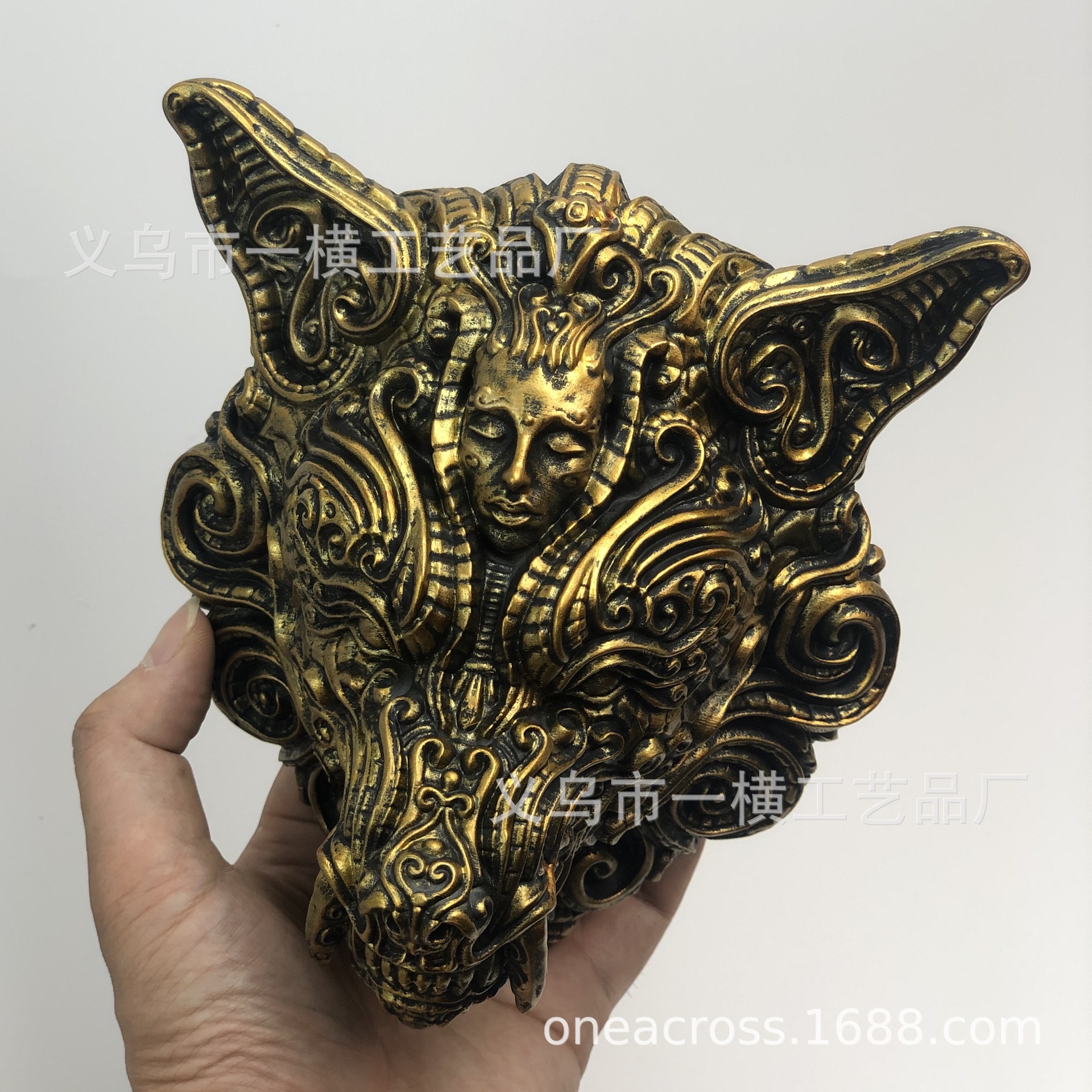 华丽的狼雕像墙饰树脂树脂工艺品摆件