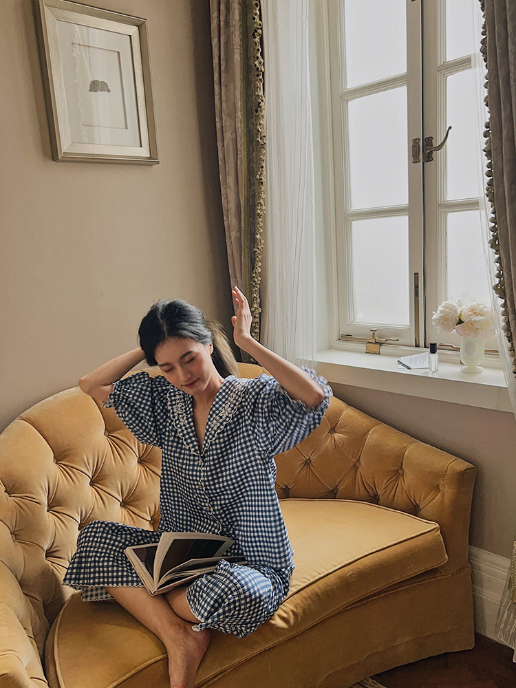 5D021F50-AA13-40BB-B300-693046