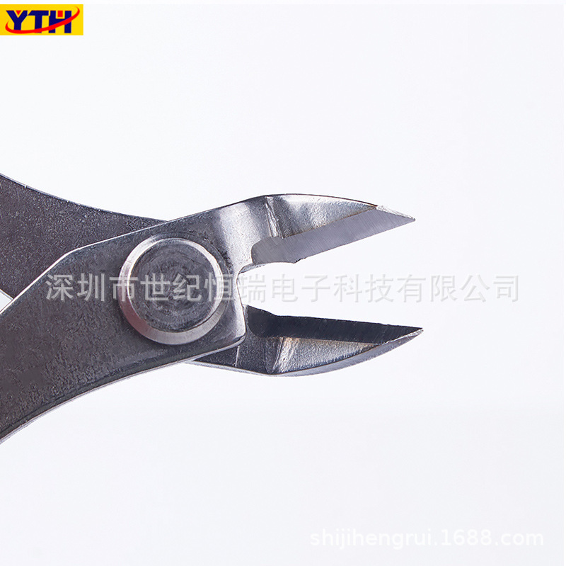 YTH-101_05