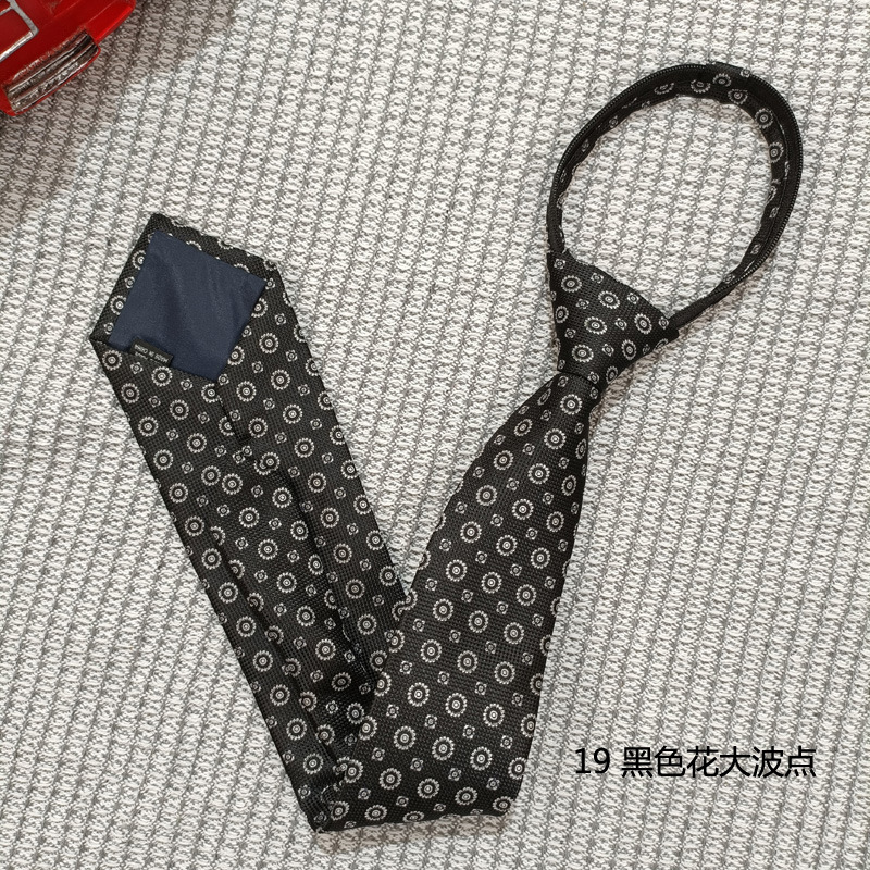 19黑色花大波点.jpg