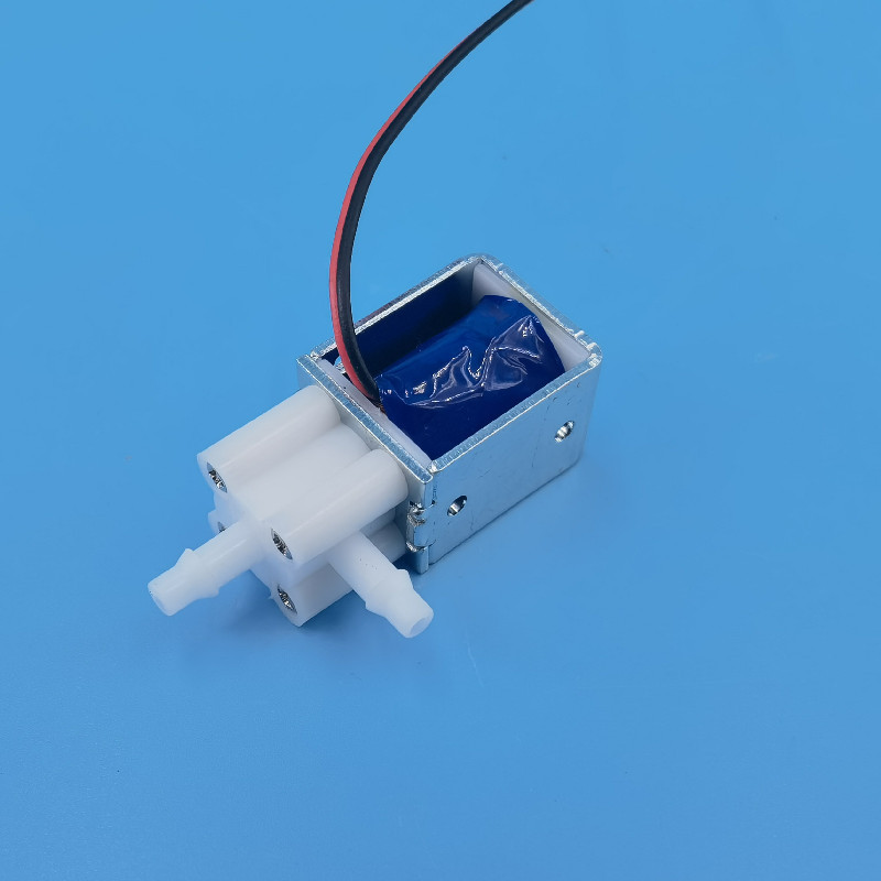 SKU-01-AV06-1XDC12V 两通.jpg