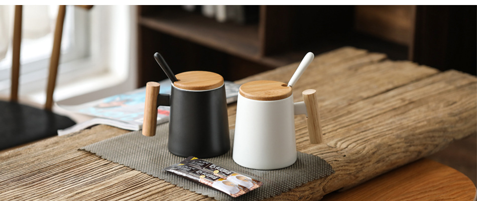 木柄锥形杯首图