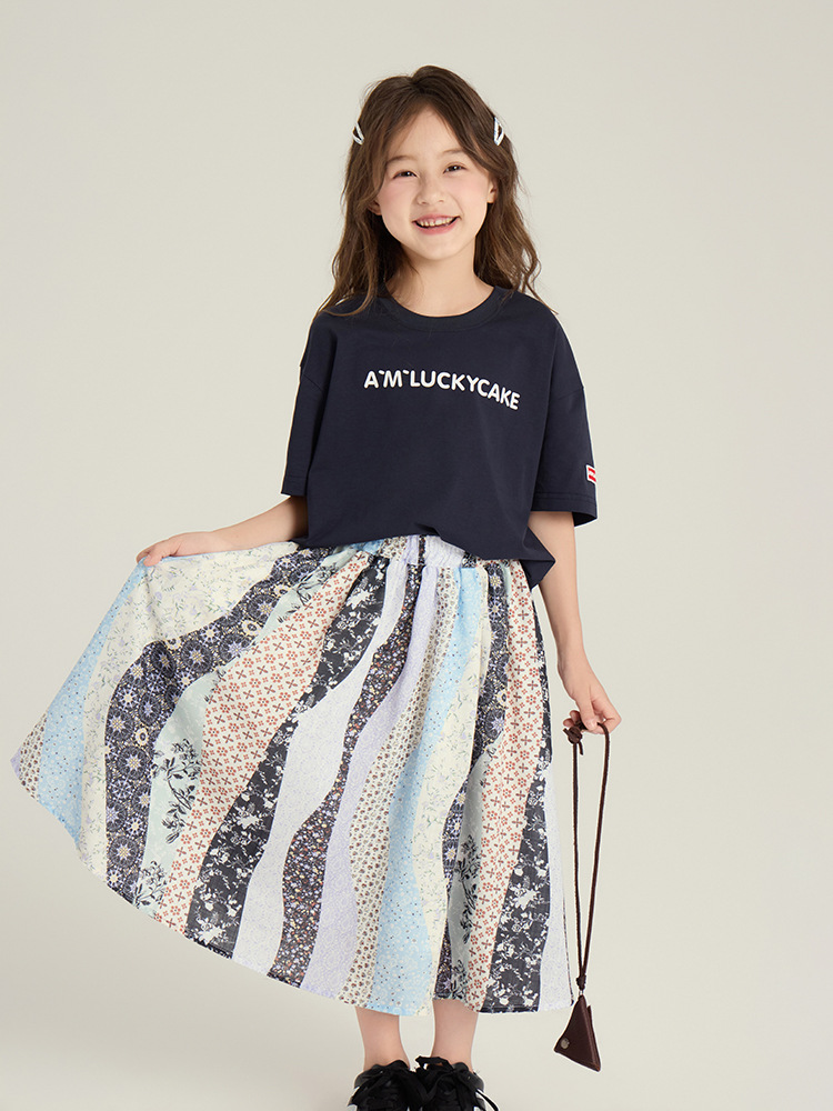 250430yiyijia157718 whitecube.