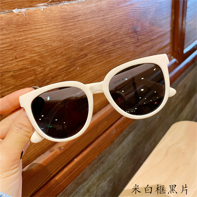 米白框黑片 (3).jpg