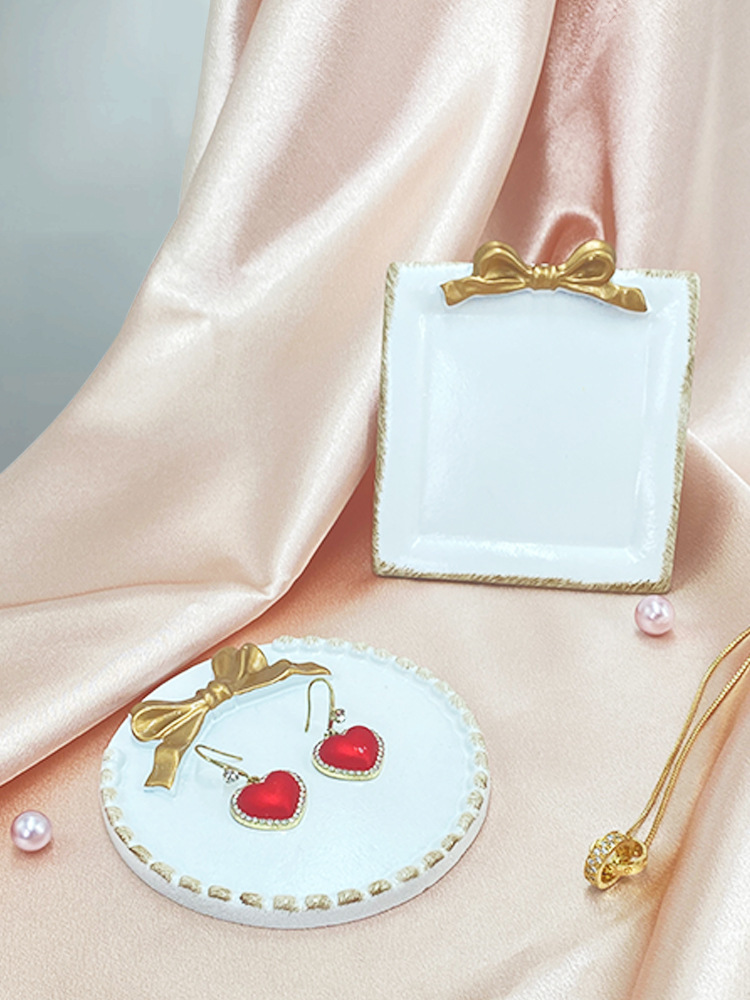 粉白蝴蝶结方圆首饰碟b03