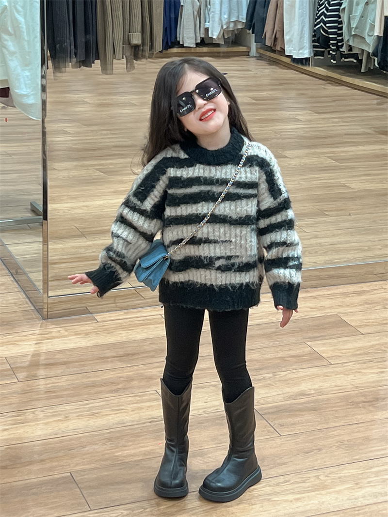 O1CN01M6El7F28KD4OmS0kd_!!1035