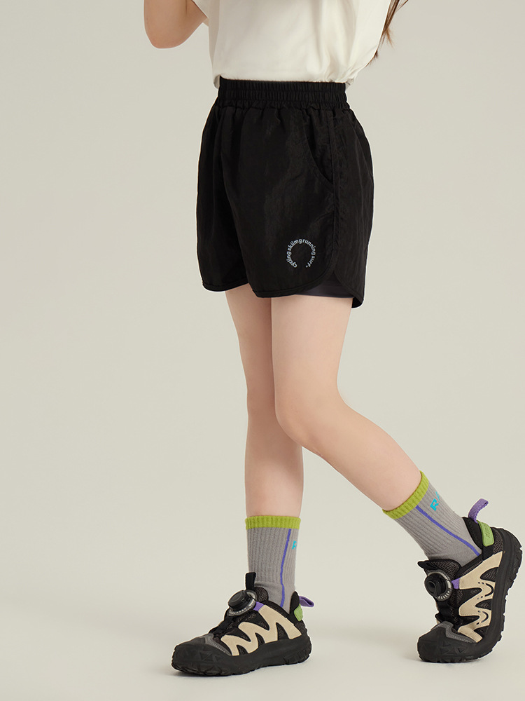 240501 yiyijia163902 whitecube