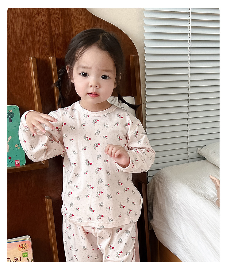 樱桃小花长袖套装_03