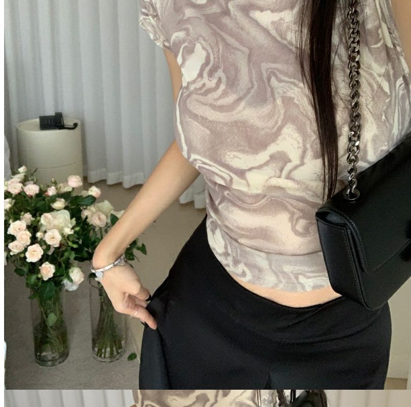 复制_欧美修身性感短款露脐短袖T恤女夏美式辣妹.jpg