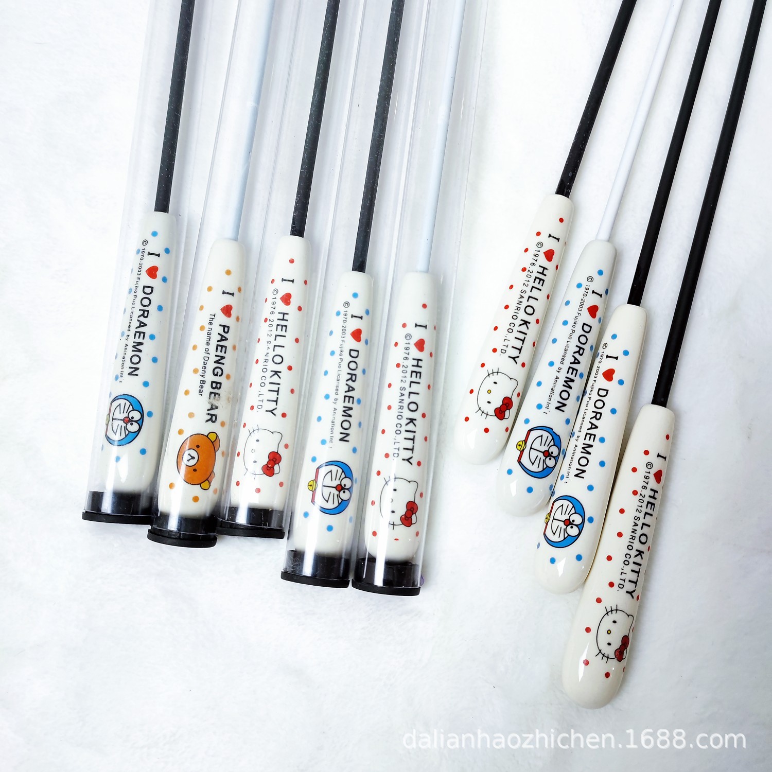 1号，2号：陶瓷手柄，伸缩款逗猫棒。