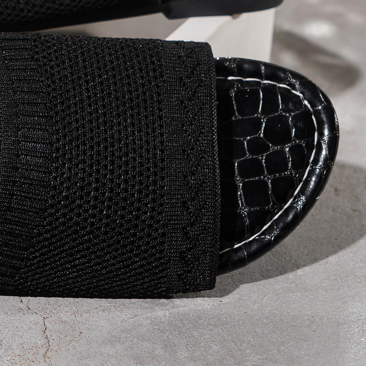 2023111719592793521616w1200h12