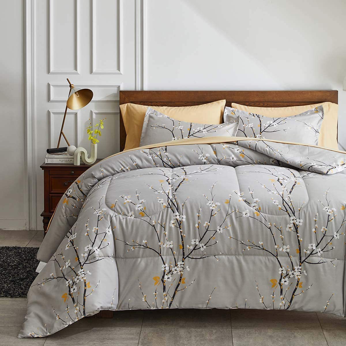 Gray Queen-7 Pieces-01.jpg