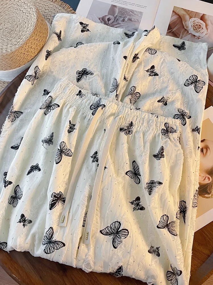 81b8b266-50d8-4f7d-8373-675ca6ae3ed7.jpe